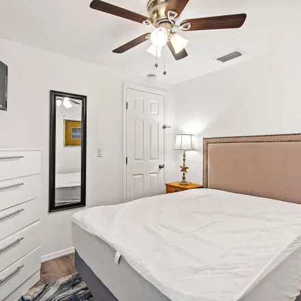 Image 3 - Ridge Wood Heights, FL, US - Room for rent