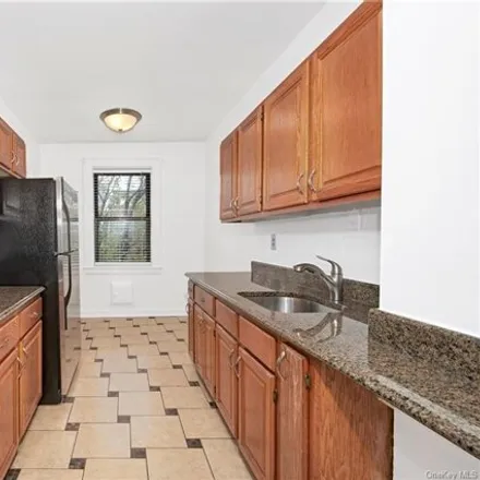 Image 8 - 3 Franklin Avenue, City of White Plains, NY 10601, USA - Apartment for sale