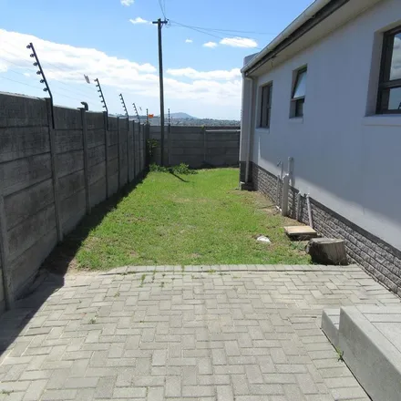 Image 8 - Rooikrans Street, Brackenfell, Western Cape, 7560, South Africa - Townhouse for rent