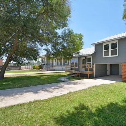 Image 3 - 2902 Katy Street, Highland Park, New Braunfels, TX 78130, USA - House for sale