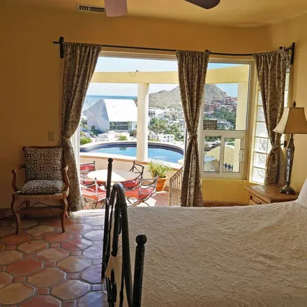 Rent this 3 bed house on Los Cabos