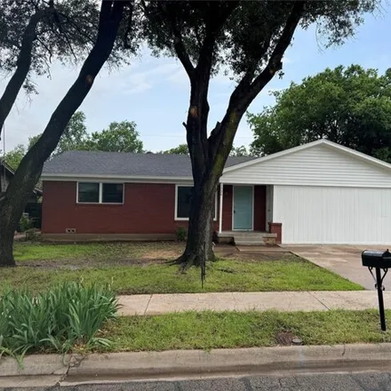 Image 2 - 1326 Southern Boulevard, Cleburne, TX 76033, USA - House for rent