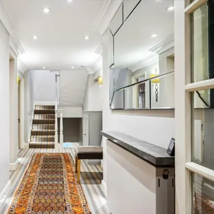 Image 7 - 42 Eaton Square, London, SW1W 9DH, United Kingdom - Townhouse for rent