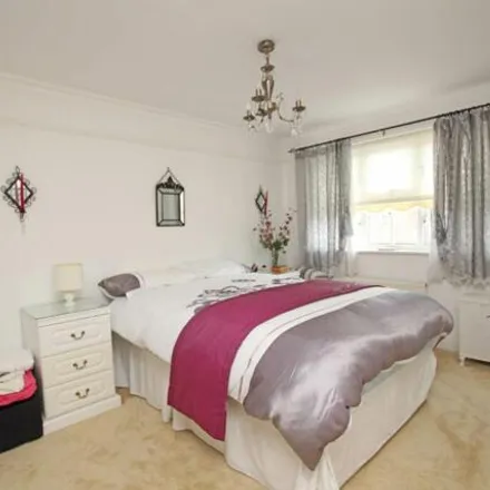 Image 9 - Cabot Close, Eastbourne, BN23 6RT, United Kingdom - House for sale