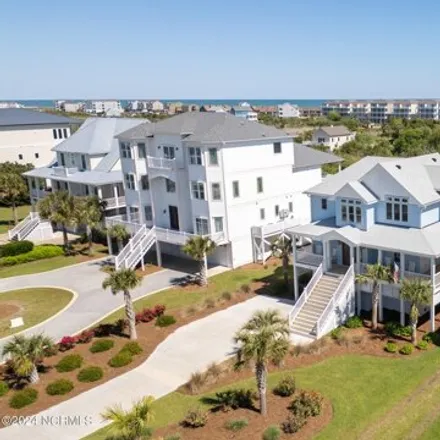 Image 6 - 31 Sailview Drive, North Topsail Beach, NC 28460, USA - House for sale