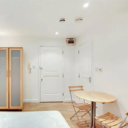 Image 7 - 176 Gloucester Place, London, NW1 6BU, United Kingdom - Apartment for rent