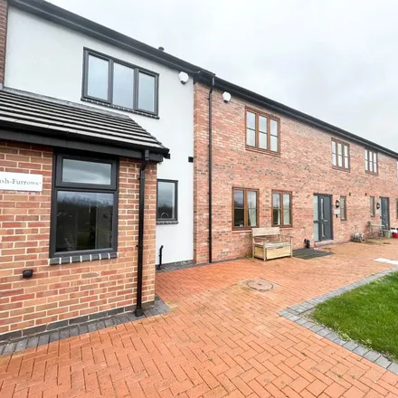 Rent this 3 bed townhouse on Old Warwick Road in Shrewley, CV35 7AB