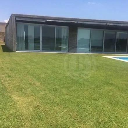 Buy this 4 bed house on unnamed road in Partido de Escobar, Ingeniero Maschwitz