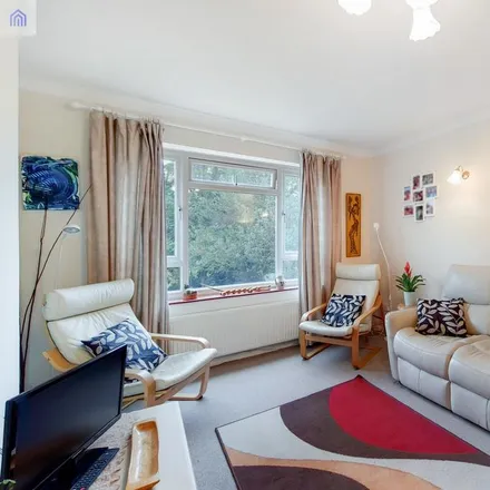 Rent this 2 bed apartment on Ashburton Road in London, CR0 6AQ