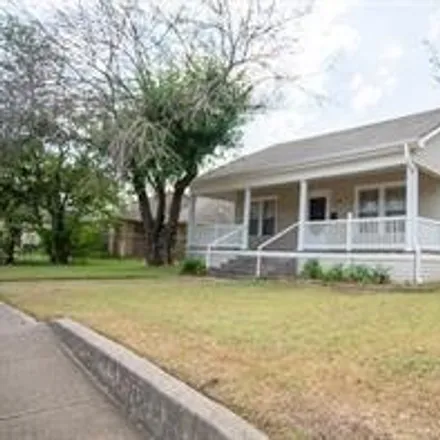 Image 3 - 220 North Grand Avenue, Sherman, TX 75090, USA - House for sale