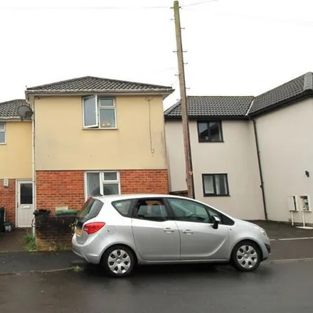 Rent this 2 bed apartment on 40 Elm Park in Filton, BS34 7PP