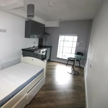 Rent this studio apartment on 15-17 Avenue D in Nottingham, NG1 1DX