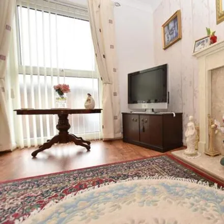 Image 1 - Elm Tree Court, Cottingham, HU16 5PZ, United Kingdom - Apartment for sale