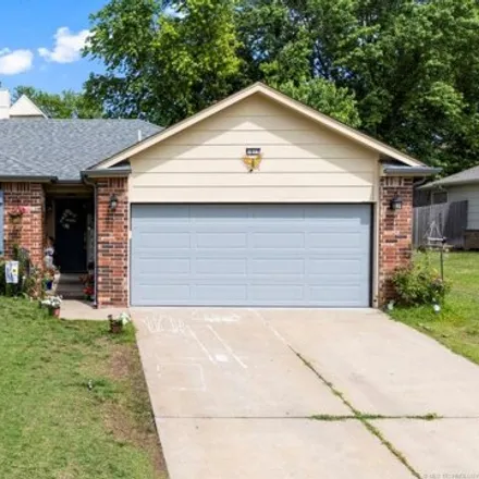Buy this 4 bed house on 1873 North Ironwood Place in Broken Arrow, OK 74012