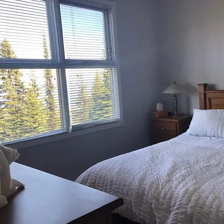 Rent this 2 bed condo on Vernon in BC V1B 3M1, Canada