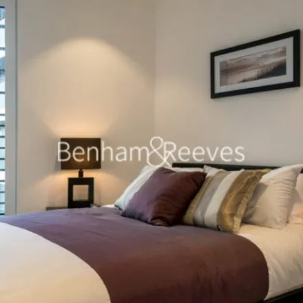 Rent this 1 bed apartment on Broomhill Road in Buckhold Road, London
