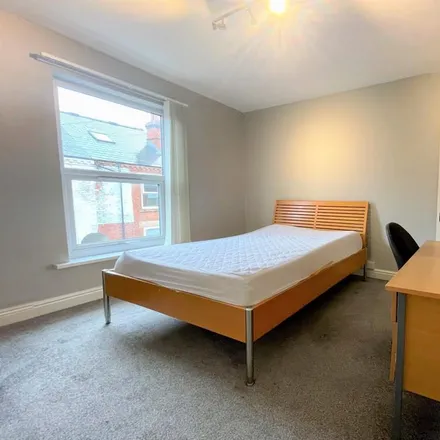 Rent this 4 bed room on Club Street in Sheffield, S11 8DE