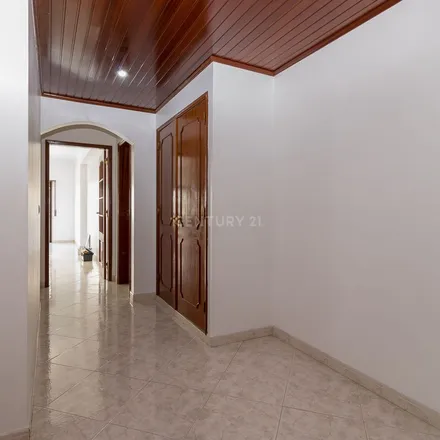 Rent this 2 bed apartment on Rua Ramada Curto in 2625-193 Póvoa de Santa Iria, Portugal