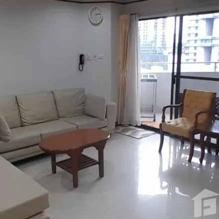 Rent this 3 bed apartment on Fred in 64, Soi Sukhumvit 55
