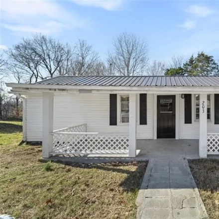 Buy this 2 bed house on 761 East Maple Street in Scottsville, KY 42164