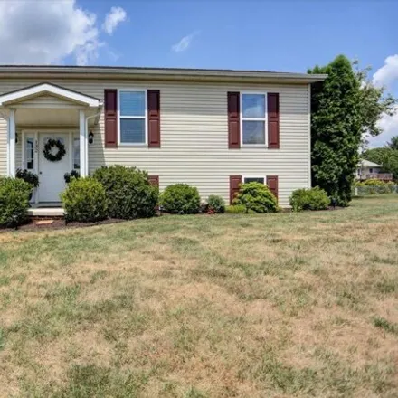 Buy this 3 bed house on 132 Bennelton Dr in Shippensburg, Pennsylvania