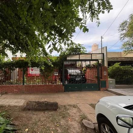 Buy this 2 bed house on Carlos Pellegrini 2422 in Quilmes Oeste, 1879 Quilmes