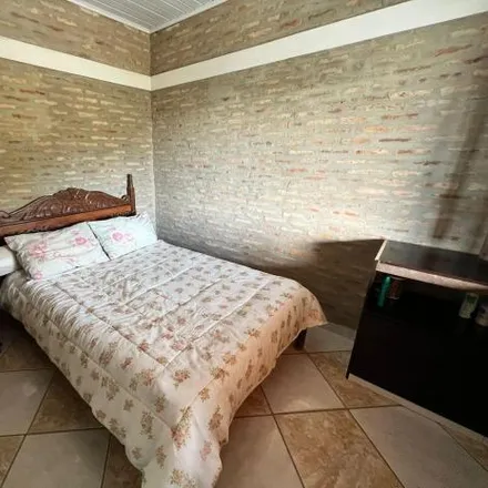 Buy this 5 bed house on Rua dos Coqueiros in Vargem das Flores, Contagem - MG