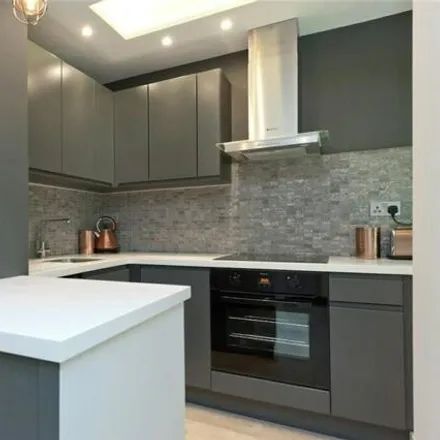 Image 3 - Wellesley Court, Abercorn Place, London, NW8 9XU, United Kingdom - Apartment for sale