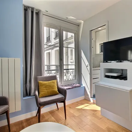 Image 7 - 35 Rue de Ponthieu, 75008 Paris, France - Apartment for rent