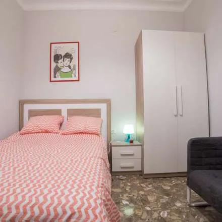 Rent this 5 bed apartment on Carrer de Cuba in 65, 46006 Valencia