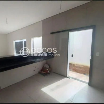 Buy this 3 bed house on Avenida Palmeira Real in Vida Nova, Uberlândia - MG