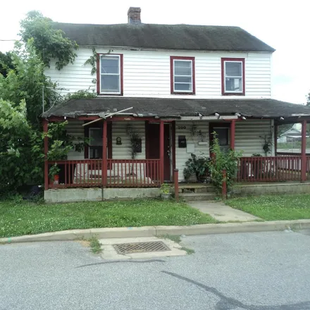 Buy this 3 bed house on 200 East Lake Street in Middletown, DE 19709