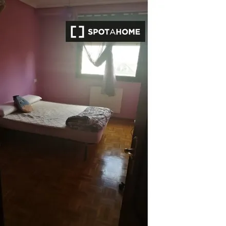 Rent this 1 bed room on Ciclos Fran in Calle Dr. Juan Manuel Ocaña Serrano, 33010 Oviedo