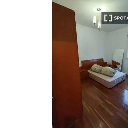 Rent this 3 bed room on Calle Zabalbide / Zabalbide kalea in 1, 48006 Bilbao