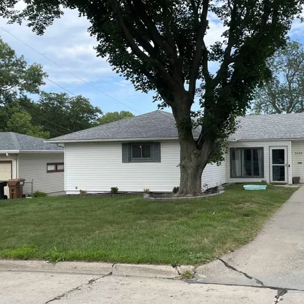 Buy this 3 bed house on 2604 South Newton Street in Morningside, Sioux City