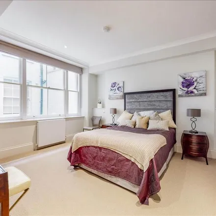 Image 4 - 19 Queen's Gate Terrace, London, SW7 5JE, United Kingdom - Apartment for rent