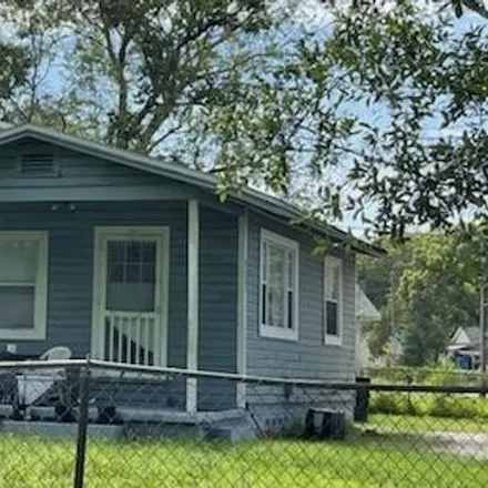 Buy this 2 bed house on 3023 Detroit Circle in West Jacksonville, Jacksonville