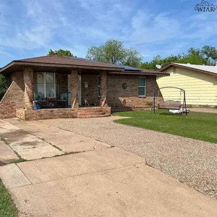 Image 2 - 2948 Moffett Avenue, Wichita Falls, TX 76308, USA - House for sale