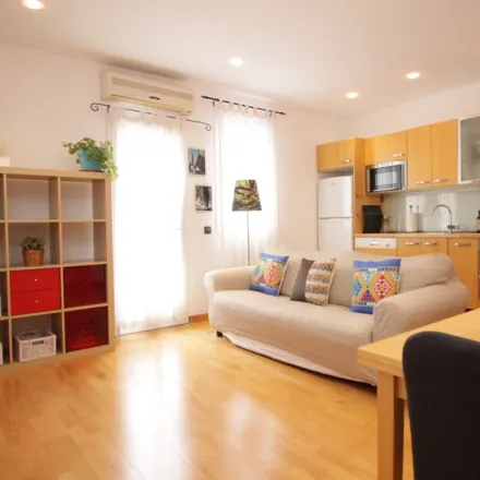 Rent this 2 bed apartment on Passatge de Piquer in 9, 08005 Barcelona