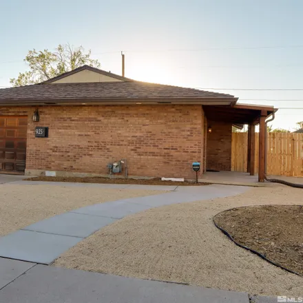 Buy this 3 bed house on 925 Lester Avenue in Reno, NV 89502