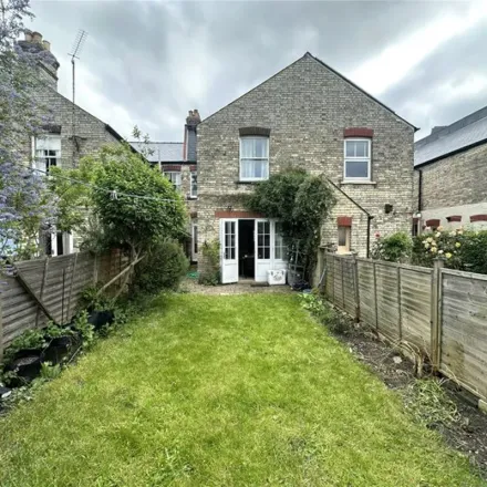 Rent this 4 bed townhouse on 60 Mawson Road in Cambridge, CB1 2EA