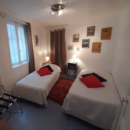 Rent this 2 bed apartment on 76470 Le Tréport