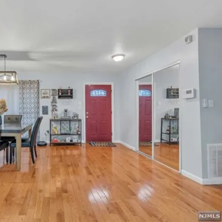 Image 6 - 261 Mount Pleasant Avenue, Newark, NJ 07104, USA - Townhouse for sale