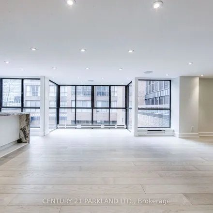 Image 5 - 152 Cumberland Street, Old Toronto, ON M5R 3V5, Canada - Apartment for rent