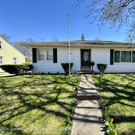 Buy this 3 bed house on 224 East Greenlawn Avenue in Lansing, MI 48910