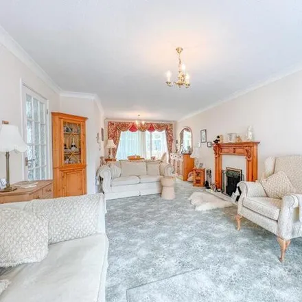 Image 4 - Birch Grove, Lichfield, WS13 6ER, United Kingdom - House for sale