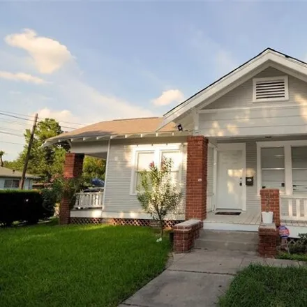 Rent this 1 bed house on 1606 Lee Street in Houston, TX 77009