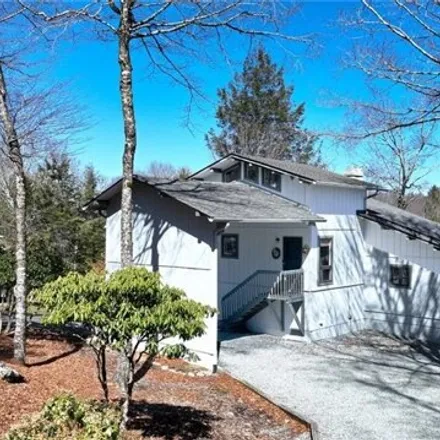 Buy this 3 bed house on 1302 Beech Mountain Parkway in Beech Mountain, Beech Mountain