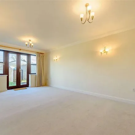 Rent this 3 bed townhouse on Gore End Road in Basingstoke and Deane, RG20 0PF