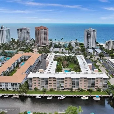 Buy this 1 bed condo on 3355 Southeast 15th Street in Lauderdale-by-the-Sea, Broward County